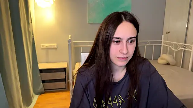 Snapshot of AliceKolltt chatting on July 9, 2026, 6:34 pm AliceKolltt online show from July 9, 2026, 6:34 pm