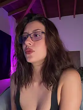 EmaSaenz online show from February 26, 2025, 2:26 am