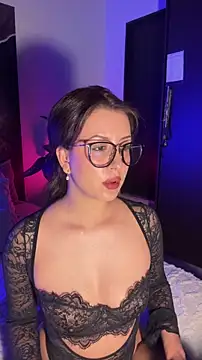 EmaSaenz online show from December 15, 2025, 9:41 pm