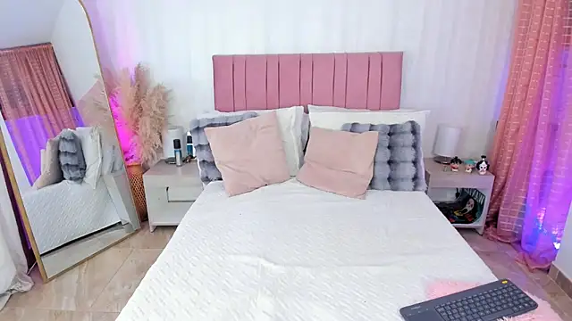 kath rosee1 online show from February 9, 2025, 8:24 pm