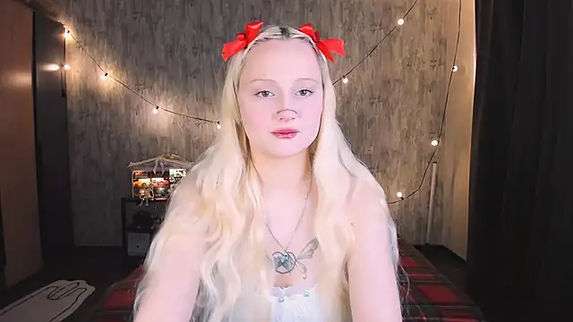 MariaMango online show from November 22, 2025, 1:37 am