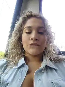 Snapshot of Sara_smiiith211 chatting on December 20, 2024, 8:45 pm Sara smiiith211 online show from December 20, 2024, 8:45 pm