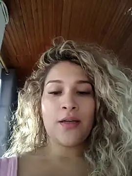 Snapshot of Sara_smiiith211 chatting on January 24, 2025, 10:51 pm Sara smiiith211 online show from January 24, 2025, 10:51 pm