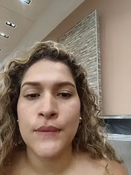 Snapshot of Sara_smiiith211 chatting on February 16, 2025, 6:54 pm Sara smiiith211 online show from February 16, 2025, 6:54 pm