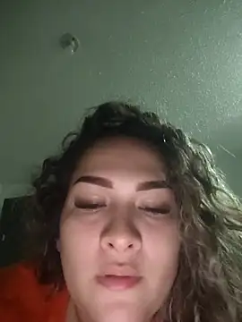 Sara smiiith211 online show from May 14, 2026, 9:10 pm