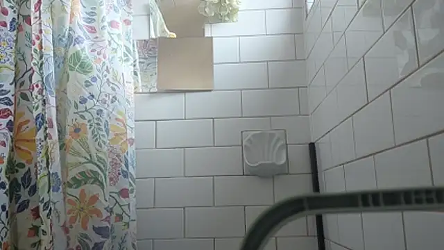 Snapshot of bukkakebae1 chatting on November 25, 2025, 8:03 am bukkakebae1 online show from November 25, 2025, 8:03 am