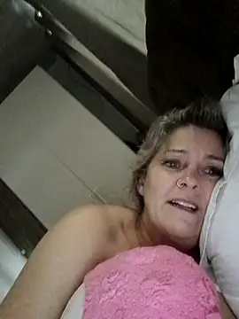 marcialoira online show from October 22, 2025, 11:21 am