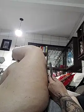 marcialoira online show from October 31, 2025, 11:39 pm