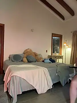 Amelia Rouse online show from February 24, 2026, 9:35 pm