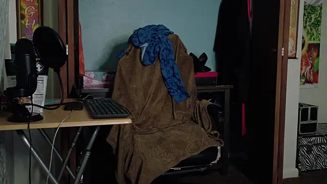 TreeJeanne online show from September 28, 2025, 1:00 am