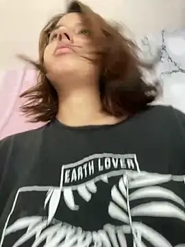 Snapshot of Lia_sex69 chatting on February 28, 2025, 12:43 am Lia sex69 online show from February 28, 2025, 12:43 am