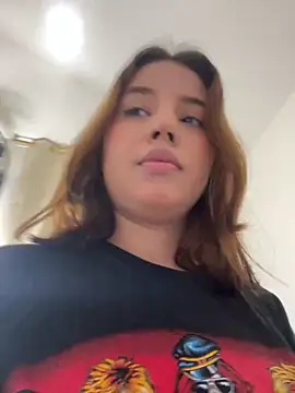 Snapshot of Lia_sex69 chatting on March 11, 2025, 11:55 am Lia sex69 online show from March 11, 2025, 11:55 am