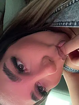 Snapshot of babyyboomm chatting on December 11, 2024, 8:15 am babyyboomm online show from December 11, 2024, 8:15 am