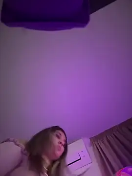 Snapshot of babyyboomm chatting on January 24, 2025, 6:46 pm babyyboomm online show from January 24, 2025, 6:46 pm