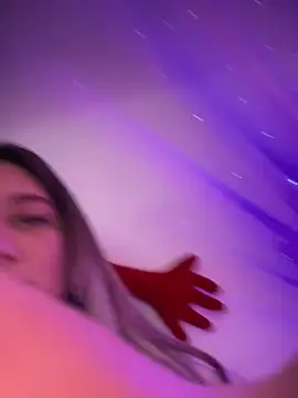 Snapshot of babyyboomm chatting on January 24, 2025, 9:47 pm babyyboomm online show from January 24, 2025, 9:47 pm