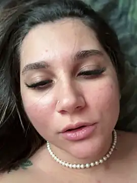 Snapshot of babyyboomm chatting on February 14, 2025, 7:38 am babyyboomm online show from February 14, 2025, 7:38 am