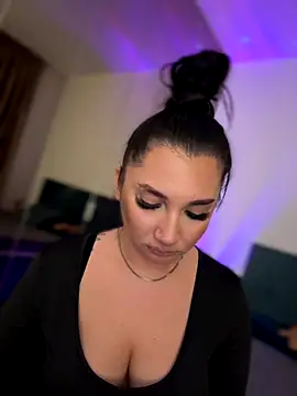 Snapshot of babyyboomm chatting on November 18, 2025, 2:28 am babyyboomm online show from November 18, 2025, 2:28 am