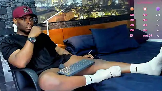 thomas santtos1 online show from March 12, 2025, 9:24 pm