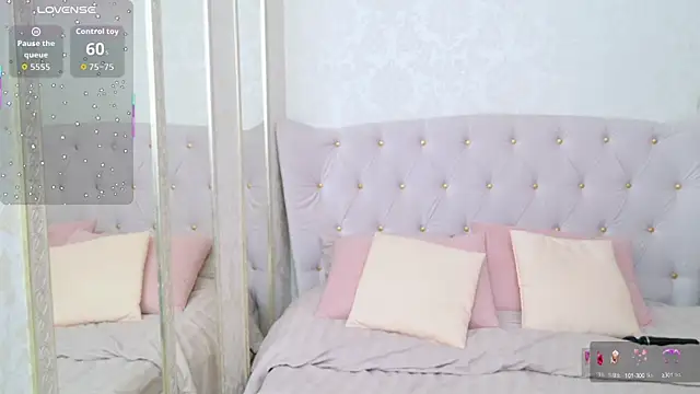 Snapshot of Damn_Bae_ chatting on September 10, 2025, 1:05 am Damn Bae online show from September 10, 2025, 1:05 am