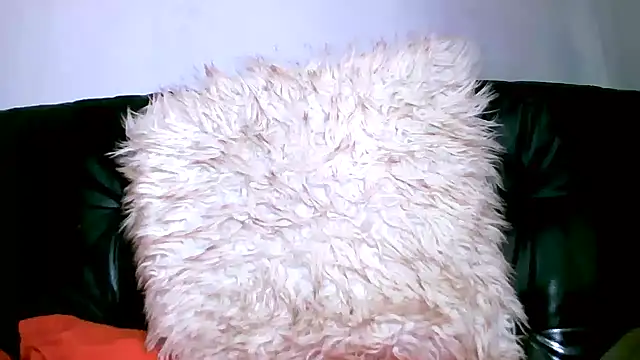 Bustypillows online show from February 26, 2025, 1:19 pm