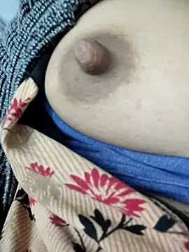 Snapshot of Aaradhya chatting on January 13, 2025, 4:07 am Aaradhya online show from January 13, 2025, 4:07 am