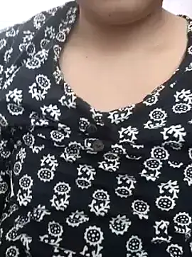 Snapshot of Aaradhya chatting on March 3, 2025, 3:52 am Aaradhya online show from March 3, 2025, 3:52 am