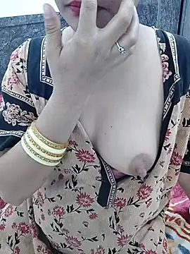 Snapshot of Aaradhya chatting on March 16, 2025, 2:44 pm Aaradhya online show from March 16, 2025, 2:44 pm