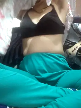 Snapshot of Aaradhya chatting on December 16, 2025, 12:48 am Aaradhya online show from December 16, 2025, 12:48 am