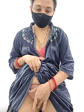 Snapshot of Aaradhya chatting on April 3, 2026, 2:42 am Aaradhya online show from April 3, 2026, 2:42 am