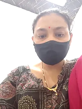 Snapshot of Aaradhya chatting on April 15, 2026, 1:01 am Aaradhya online show from April 15, 2026, 1:01 am