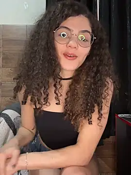 izumikarol online show from April 1, 2026, 5:32 pm