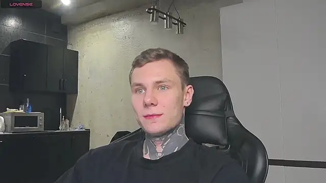 Snapshot of Lechery_boy chatting on January 8, 2025, 8:27 am Lechery boy online show from January 8, 2025, 8:27 am