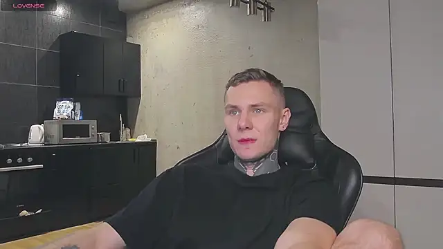 Snapshot of Lechery_boy chatting on January 14, 2025, 4:29 pm Lechery boy online show from January 14, 2025, 4:29 pm