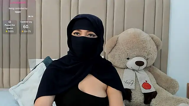 izadii online show from February 6, 2026, 6:55 pm