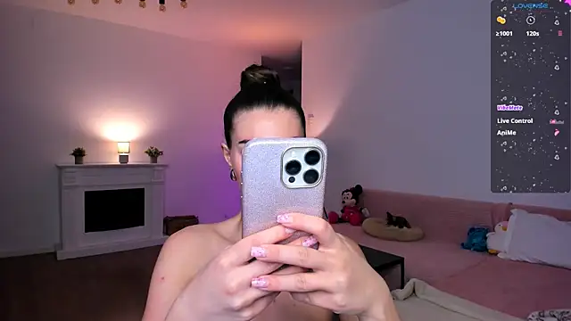 AnysaSmith online show from March 31, 2026, 9:04 pm