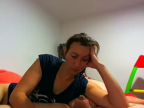 Kassandra mike online show from December 4, 2025, 7:39 am