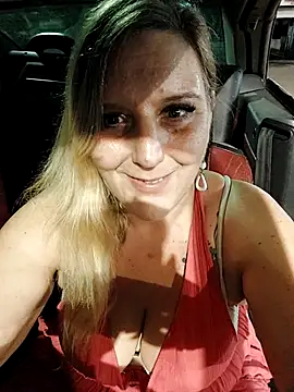 BecciDeluxe online show from September 20, 2025, 8:54 pm