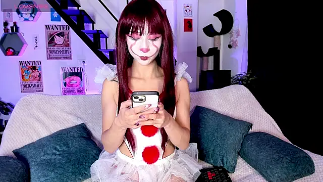 Snapshot of MonxxsLove chatting on October 10, 2025, 3:05 am MonxxsLove online show from October 10, 2025, 3:05 am