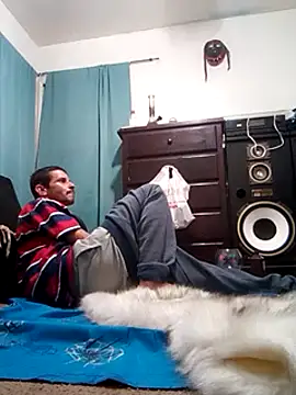 Snapshot of LongDickZee562 chatting on February 28, 2025, 6:32 am LongDickZee562 online show from February 28, 2025, 6:32 am