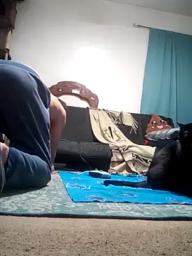 Snapshot of LongDickZee562 chatting on March 10, 2025, 9:10 am LongDickZee562 online show from March 10, 2025, 9:10 am