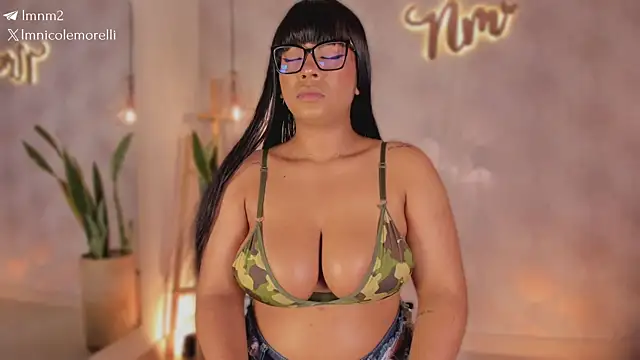 Nicolemorelli2 online show from March 26, 2026, 1:38 pm