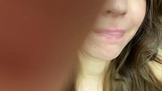 Snapshot of Elsa_Ice chatting on January 5, 2025, 7:49 am Elsa Ice online show from January 5, 2025, 7:49 am