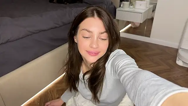 Snapshot of Elsa_Ice chatting on January 6, 2025, 4:58 am Elsa Ice online show from January 6, 2025, 4:58 am