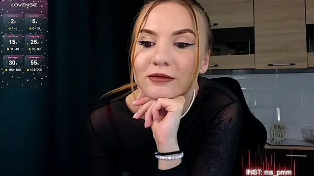 Snapshot of Maria_Shy chatting on February 26, 2025, 11:30 am Maria Shy online show from February 26, 2025, 11:30 am