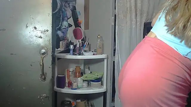 valerivegass online show from March 18, 2026, 5:49 pm