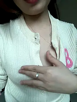 Snapshot of Seena-Mochi chatting on December 5, 2024, 9:06 am Seena-Mochi online show from December 5, 2024, 9:06 am