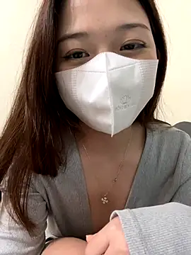 Snapshot of Seena-Mochi chatting on December 7, 2024, 8:11 am Seena-Mochi online show from December 7, 2024, 8:11 am