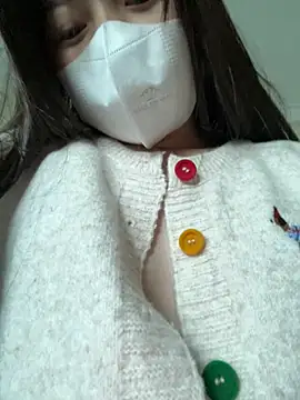 Snapshot of Seena-Mochi chatting on December 17, 2024, 5:40 am Seena-Mochi online show from December 17, 2024, 5:40 am