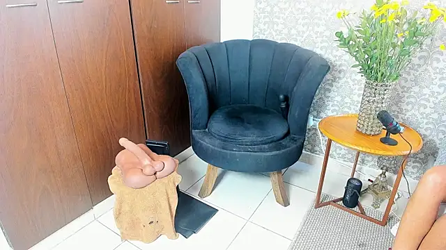 mabelsaravia online show from April 16, 2026, 6:41 pm