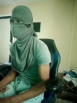 Snapshot of huntra-gamer chatting on May 22, 2026, 2:55 pm huntra-gamer online show from May 22, 2026, 2:55 pm